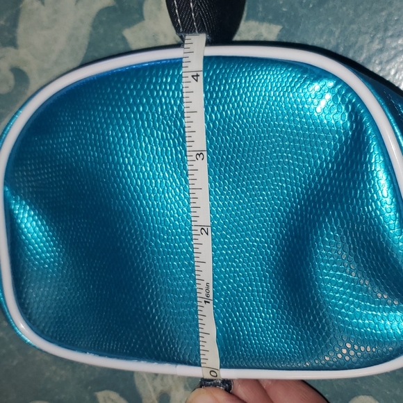 Brand new 2 piece blue lancome make up bag - Picture 10 of 11